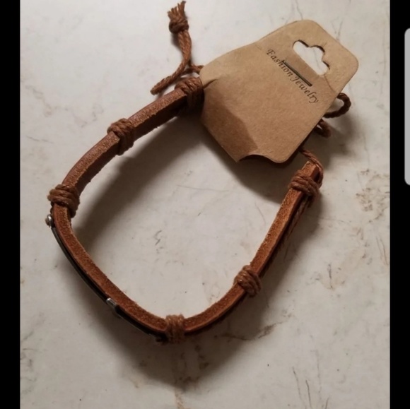 Large cross Bracelet - Picture 2 of 3